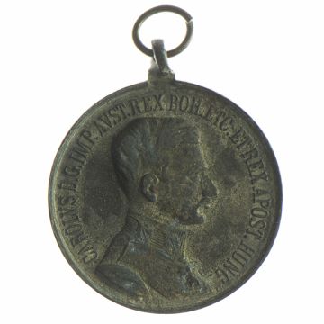 1917-18 Zinc Small bravery medal SS, corroded, without original ribbon.